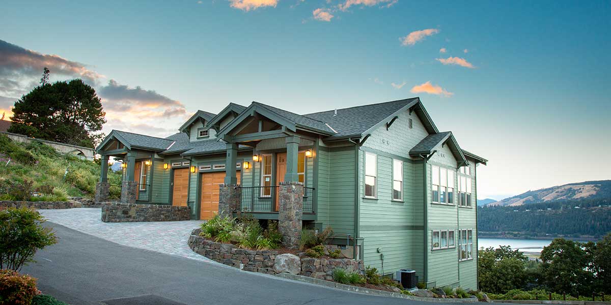 Lake view. Luxury Home in Calgary